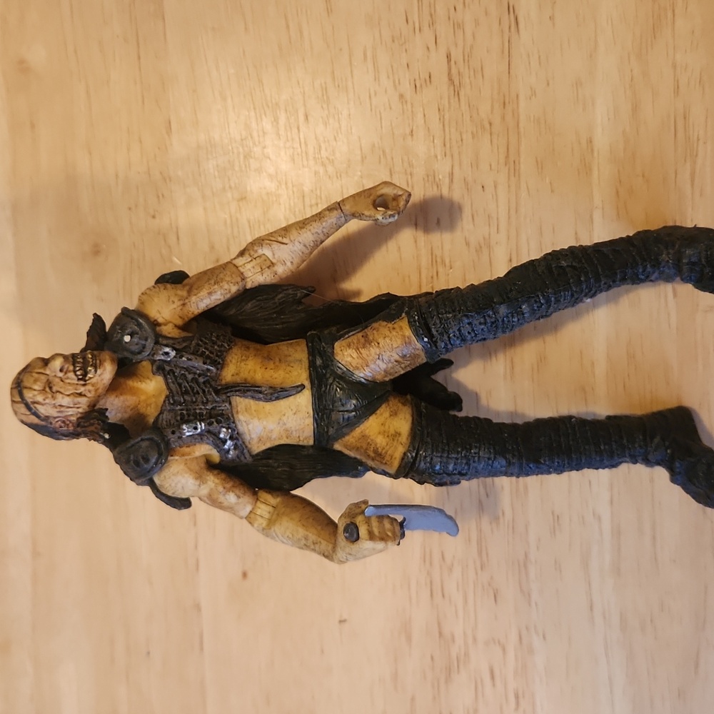 Vtg 2003 Lord Of The Rings: The Two Towers SHARKU Orc Warg-Rider Action Figure